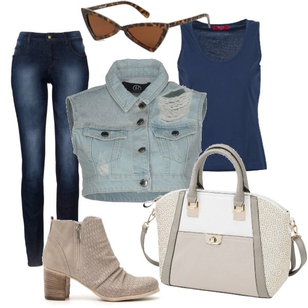 Outfit donna - Il gilet di jeans. Stile Trendy per Tutti i giorni. Abbinamento con jeans skinny, borsa a tracolla, giacca delavé collo classico senza maniche interno sfoderato in denim tinta unita, top, stivaletti, occhiali da sole a gatto.