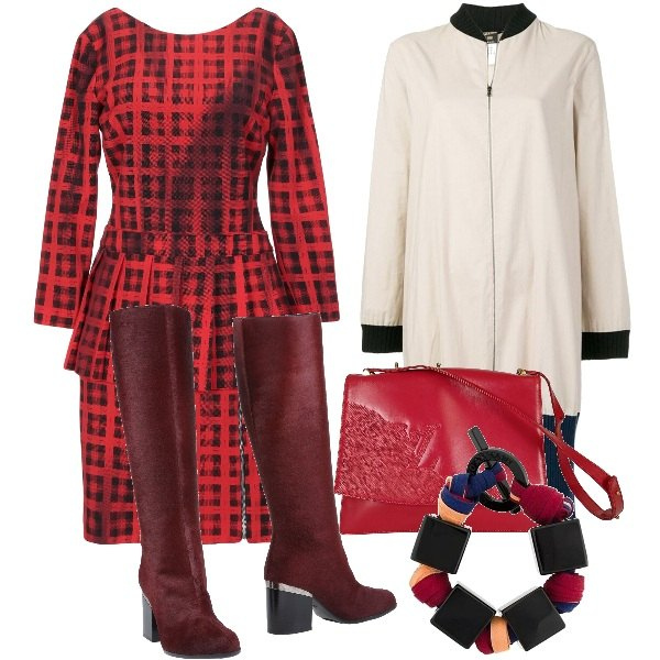 Outfit donna - Total look #1727775. Stile Chic per Ufficio. Abbinamento con stivali, vestiti corti, cappotti, borse a tracolla, braccialetti.