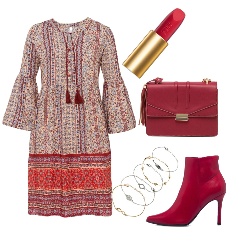 Outfit donna - Passeggiata a Barcellona. Stile Boho per Tutti i giorni. Abbinamento con braccialetti con ciondoli, vestiti, rossetti, stivaletti, borse a tracolla.