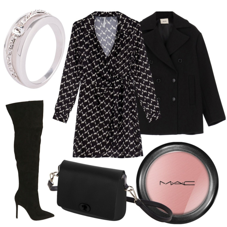 Outfit donna - Tacco a spillo. Stile Sexy per Serata fuori. Abbinamento con anelli, blush, vestiti corti, stivali, giacche, borse a spalla.