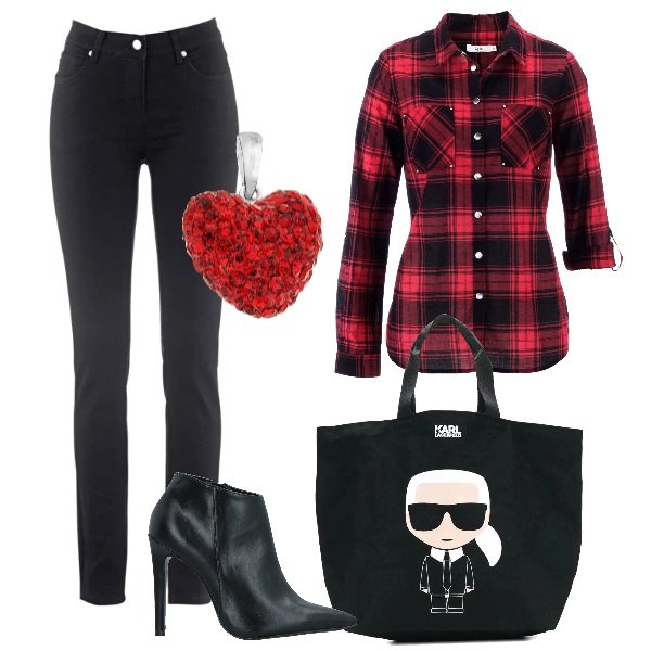 Outfit donna - La camicia a quadri. Stile Trendy per Tutti i giorni. Abbinamento con jeans dritti, camicia sport fantasia a maniche lunghe in cotone aderente, stivaletti con zip a punta tinta unita, borse tote, ciondolo.