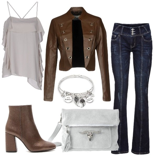 Outfit donna - Marron glacé. Stile Trendy per Tutti i giorni. Abbinamento con jeans bootcut, giacca senza tasche collo coreana a maniche lunghe interno foderato in pelle sintetica tinta unita, top, stivaletti con tacco largo e zip con punta tonda, bangle rosa, shopping bag bianco.
