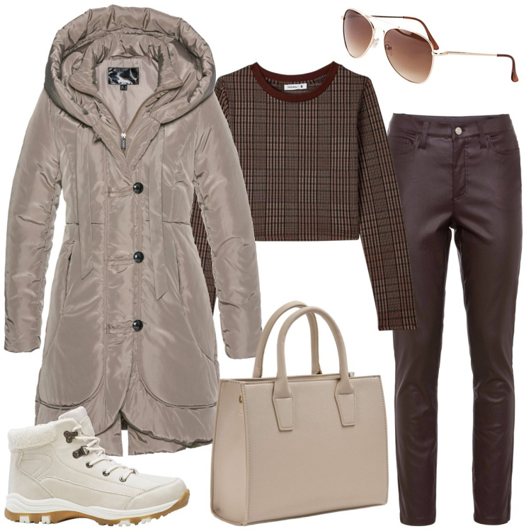 Outfit donna - Passeggiata in montagna. Stile Casual per Tutti i giorni. Abbinamento con blazer, stivaletti, occhiali da sole, pantaloni skinny, t-shirt, shopping bag.