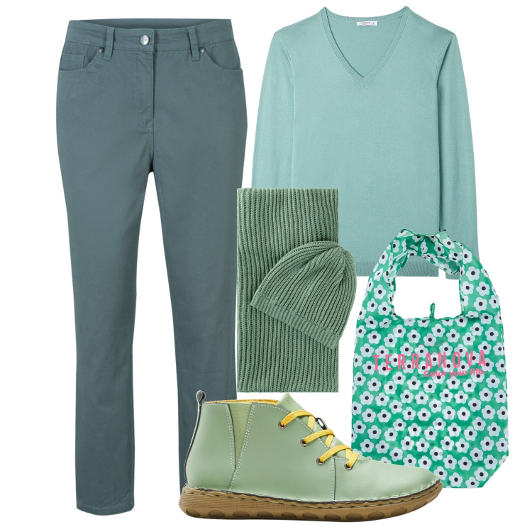 Outfit donna - Verde acqua curvy. Stile Casual chic per Tutti i giorni. Abbinamento con pantaloni, stivaletti, foulard, maglieria, shopping bag.