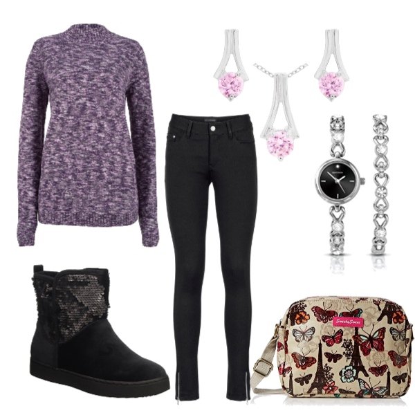 Outfit donna - Borsa con farfalle. Stile Urban per Tutti i giorni. Abbinamento con pantaloni, pullover collo alto viola e corda, stivaletti nero, borsa a tracolla fantasia floreale beige, orologio analogico argento, orecchini in sterling 925 argento.