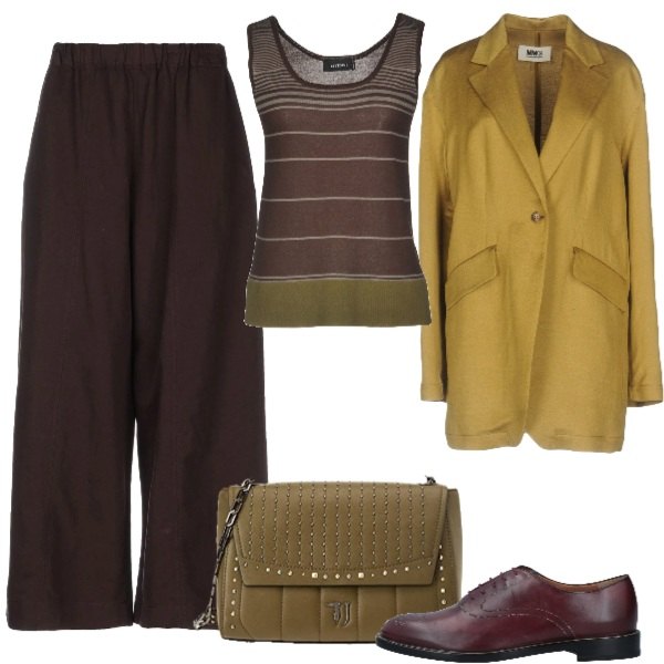 Outfit donna - Oversize. Stile Trendy per Tutti i giorni. Abbinamento con pantalone lungo, giacca collo con revers a maniche lunghe interno sfoderato tinta unita, canottiera a righe lavorato a maglia collo tondo in cotone, scarpe stringate stringate glitter senza tacco con punta tonda pianta larga tinta unita, borsa a tracolla verde.