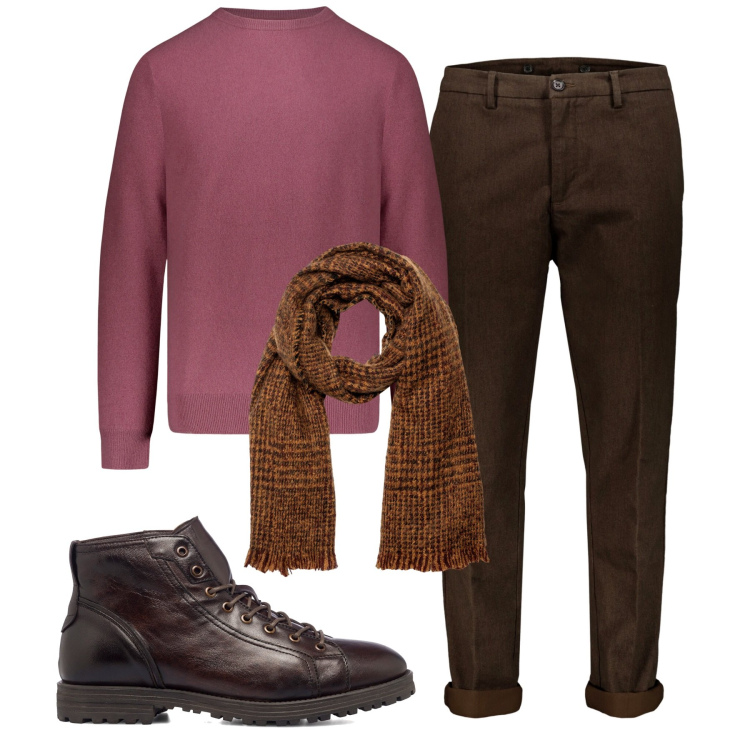 Outfit uomo - Il pull rosa antico. Stile Casual per Tutti i giorni. Abbinamento con sciarpe, maglieria, pantaloni, anfibi.