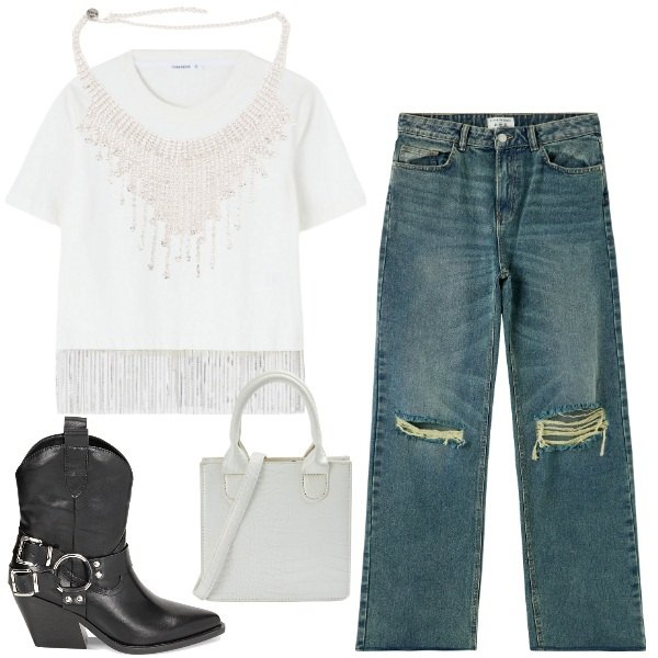 Outfit donna - Collana tribale. Stile Boho per Tutti i giorni. Abbinamento con jeans strappati, shopping bag, t-shirt, stivaletti, collane.