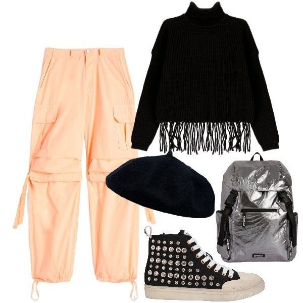 Outfit donna - Sporty chic con frange. Stile Sporty chic per Scuola/Università. Abbinamento con sneakers alte, maglieria, zaini, pantaloni cargo, cappelli e berretti.