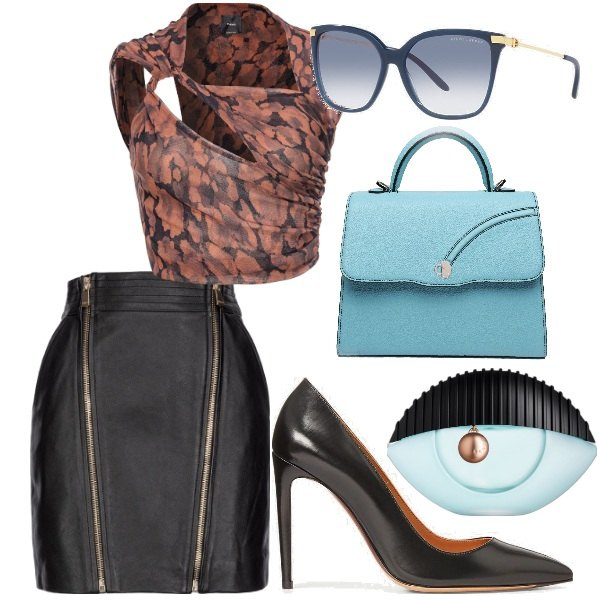 Outfit donna - Fashion alla festa della donna. Stile Sexy per Tutti i giorni. Abbinamento con profumi, minigonne, top, décolleté, occhiali da sole, borse a mano.