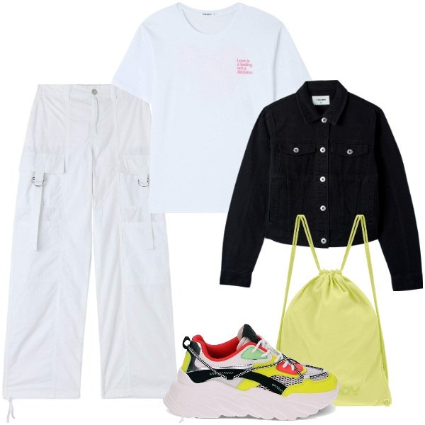 Outfit donna - Casual chic. Stile Casual chic per Tutti i giorni. Abbinamento con pantaloni cargo, blazer, t-shirt, zaini, sneakers.