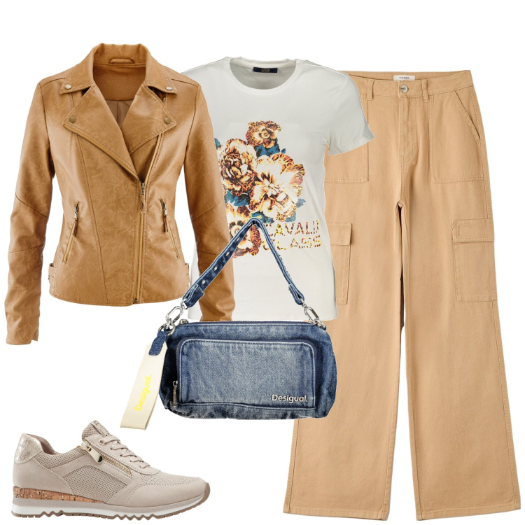 Outfit donna - City. Stile Urban per Tutti i giorni. Abbinamento con sneakers, blazer, pantaloni cargo, t-shirt, borse a spalla.