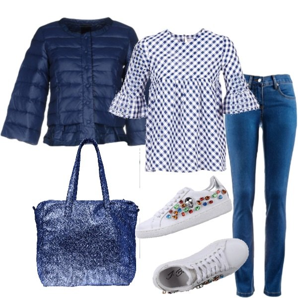 Outfit donna - Per scuola o tempo libero. Stile Trendy per Tutti i giorni. Abbinamento con jeans dritti, shopping bag effetto metallizzato, giubbotto collo tondo a maniche lunghe con zip interno imbottito in tessuto tecnico monopetto, sneakers tennis, camicetta blu.