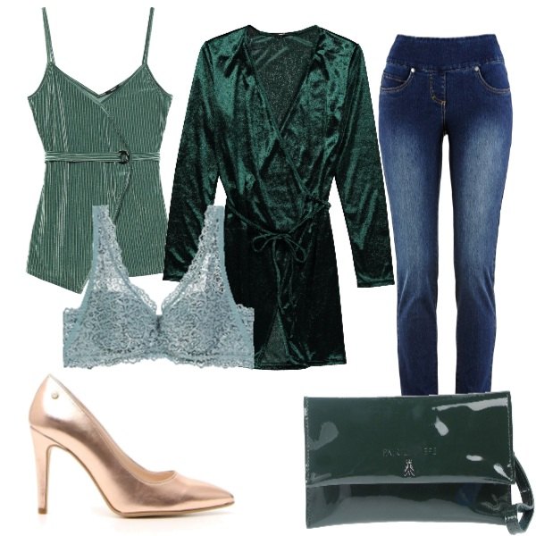 Outfit donna - Casual la sera. Stile Trendy per Serata fuori. Abbinamento con jeans slim fit, borsa a mano petit effetto vernice interno foderato tinta unita, vestito, canottiera, reggiseno, décolleté.