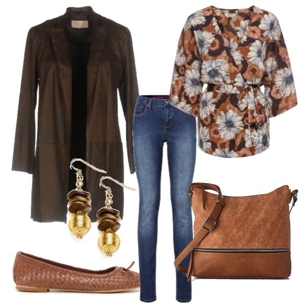 Outfit donna - Nei toni del marrone. Stile Basic per Tutti i giorni. Abbinamento con jeans skinny, giacca, soprabito collo con revers a maniche lunghe interno sfoderato tinta unita, borsa a tracolla marrone, ballerine marrone, orecchini oro.