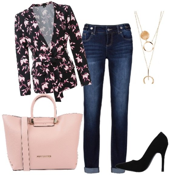 Outfit donna - Aperitivo con le amiche. Stile Bon Ton per Tutti i giorni. Abbinamento con jeans boyfriend, blazer fantasia floreale nero, collana oro, décolleté effetto scamosciato a punta tinta unita, borsa a mano maxi con zip interno sfoderato in pelle sintetica tinta unita.