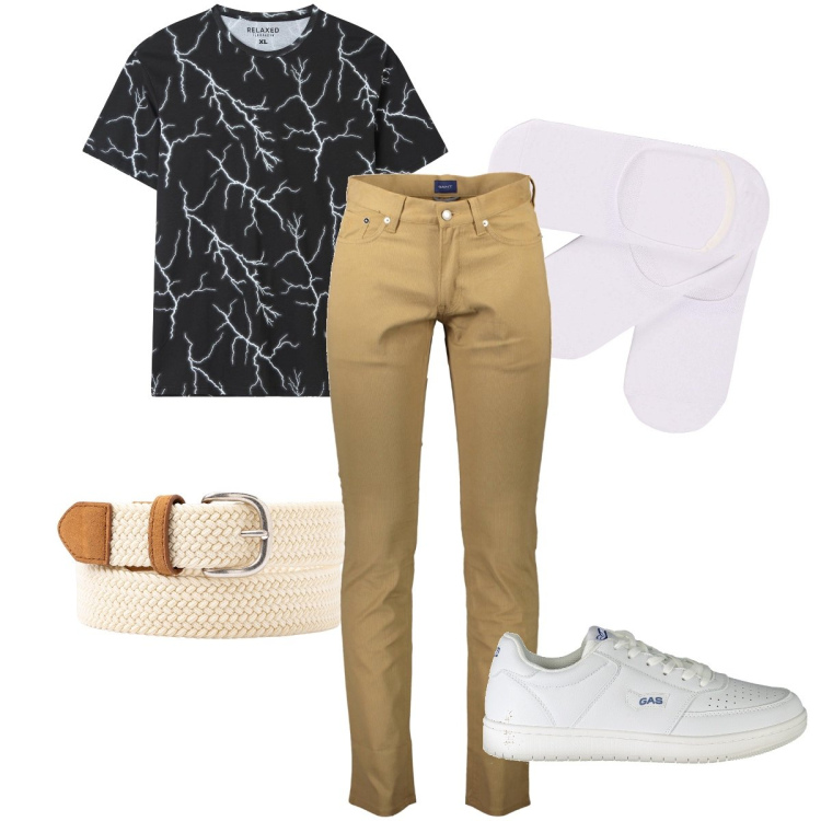 Outfit uomo - Venerdì apericena. Stile Urban per Serata speciale. Abbinamento con t-shirt, calzini, cinture, pantaloni, sneakers.