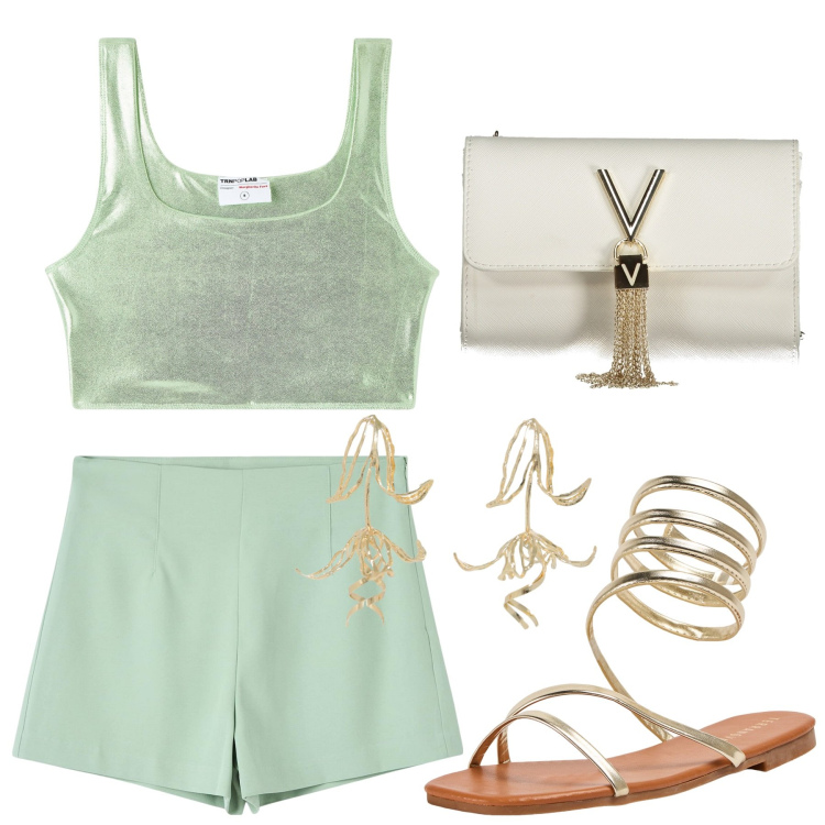 Outfit donna - Shorts verde menta. Stile Glamour per Serata fuori. Abbinamento con top, shorts, sandali, orecchini, borse a tracolla.