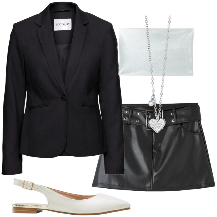 Outfit donna - Mini in pelle. Stile Casual per Tutti i giorni. look ideale per Petite. Abbinamento con blazer, ballerine, minigonne, top, collane.