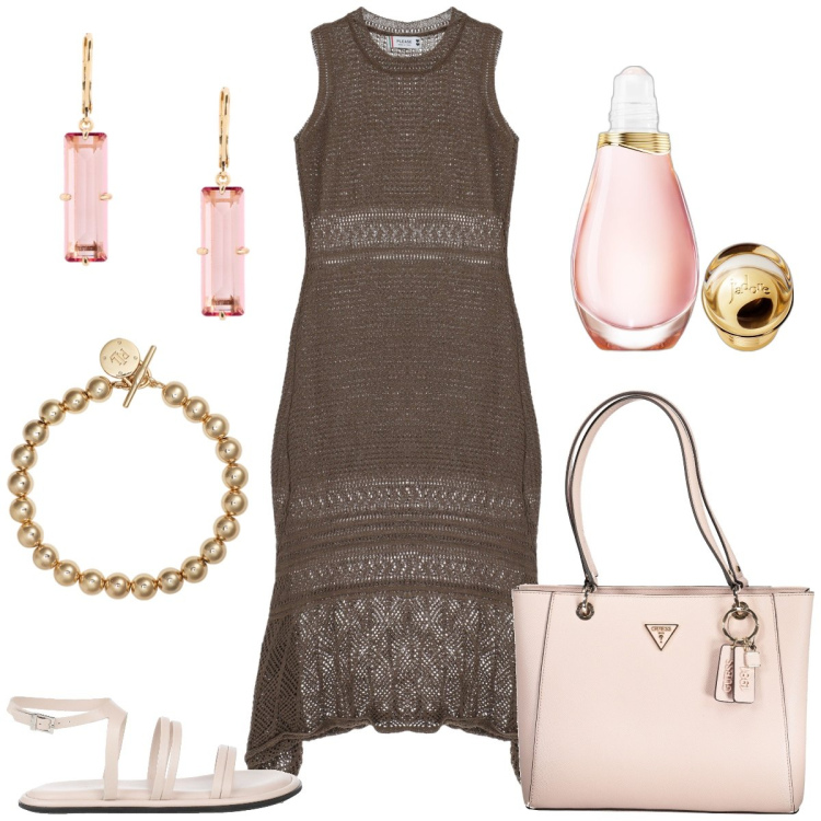 Outfit donna - In maglia. Stile Chic per Tutti i giorni. Abbinamento con sandali in pelle, profumi, vestiti lunghi, braccialetti, orecchini, borse a spalla.
