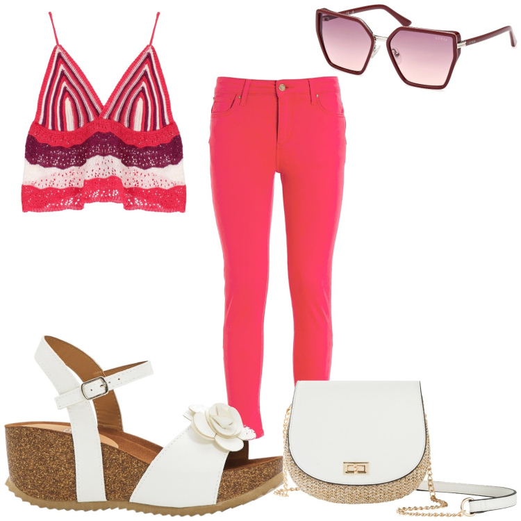 Outfit donna - In città per spese. Stile Casual chic per Tutti i giorni. Abbinamento con borse a tracolla, sandali, jeans, top, occhiali da sole.