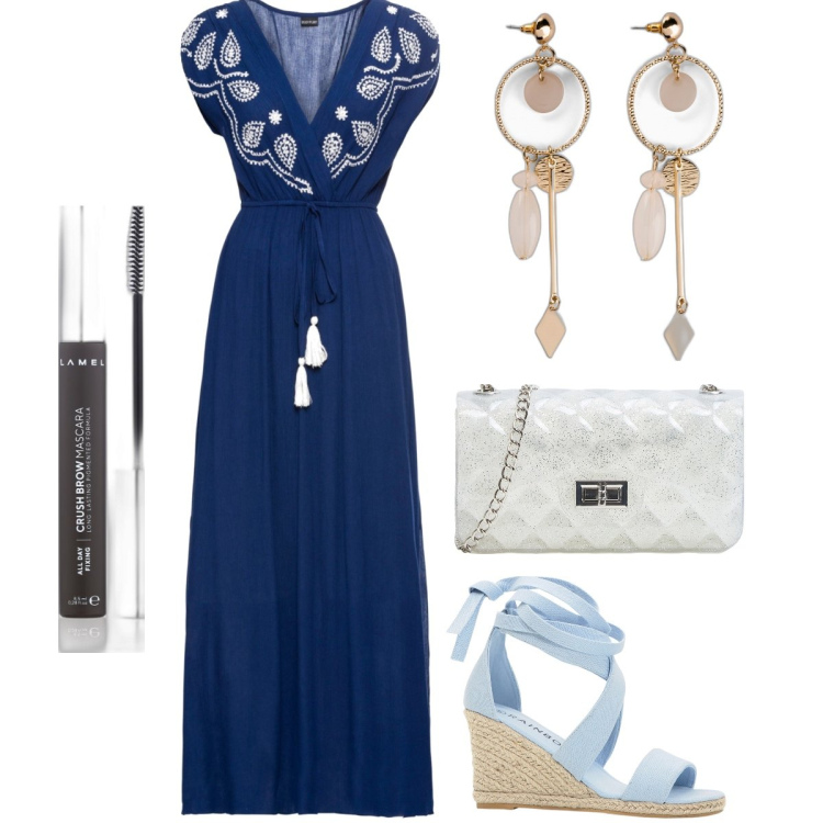 Outfit donna - Il vestito boho. Stile Boho per Serata fuori. Abbinamento con vestiti lunghi, orecchini, sandali, mascara, borse a tracolla.