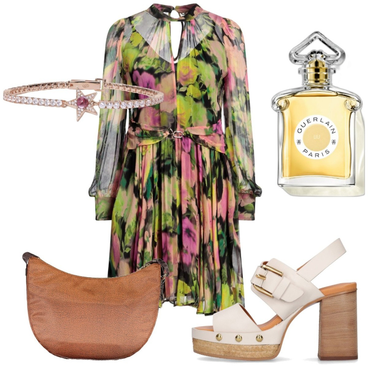 Outfit donna - Abito e zeppe per l\'estate. Stile Trendy per Tutti i giorni. Abbinamento con vestiti corti, profumi, braccialetti, sandali in pelle, borse a tracolla.