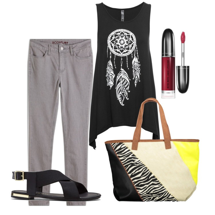 Outfit donna - In giro. Stile Casual per Tutti i giorni. Abbinamento con top, sandali, jeans skinny, rossetti, borse a spalla.