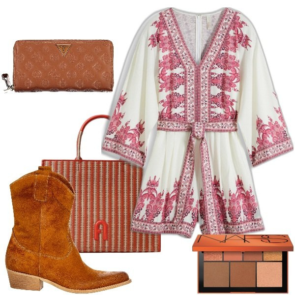 Outfit donna - Mini tuta boho. Stile Boho per Mare. Abbinamento con tute, terre, stivali, borse tote, portafogli.