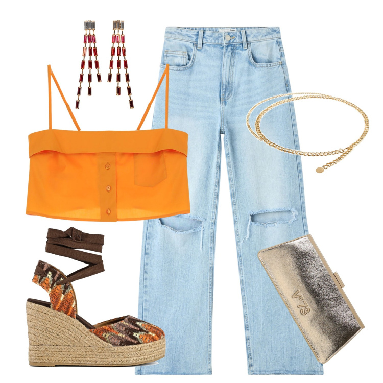 Outfit donna - Di tendenza. Stile Trendy per Mare. Abbinamento con orecchini, cinture, jeans strappati, top, clutch, sandali col tacco.