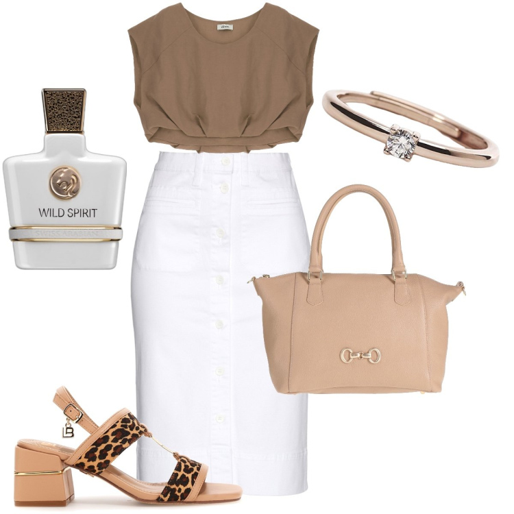 Outfit donna - I sandali leopardati. Stile Sexy per Tutti i giorni. Abbinamento con gonne, borse a mano, profumi, anelli, canottiere, sandali col tacco.