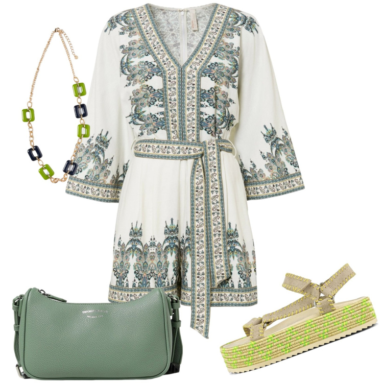 Outfit donna - Tutina in lino. Stile Boho Abbinamento con tute, borse a tracolla, ciondoli, sandali.