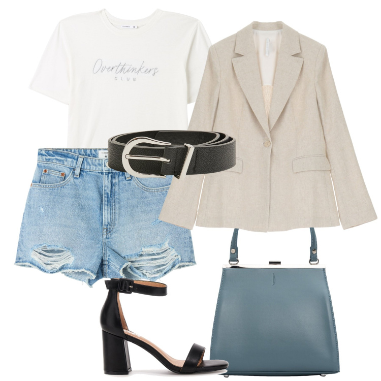 Outfit donna - Gli shorts in jeans con il blazer. Stile Trendy per Tutti i giorni. Abbinamento con shorts, t-shirt, cinture, blazer, clutch, sandali col tacco.