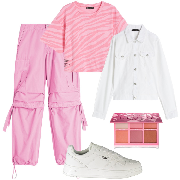 Outfit donna - Lungomare all’alba 50 plus. Stile Casual per Tutti i giorni. Abbinamento con blush, pantaloni cargo, blazer, t-shirt, sneakers.