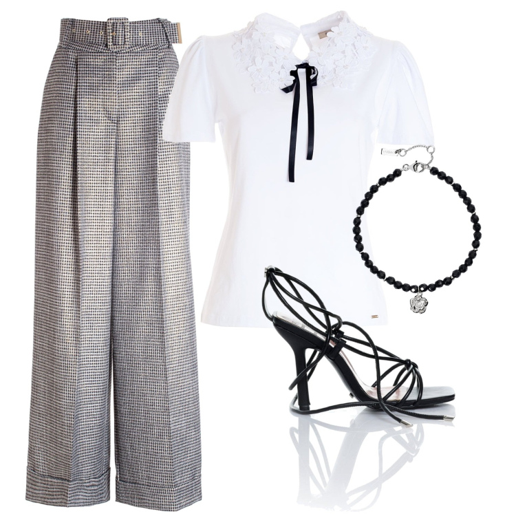 Outfit donna - Raffinata. Stile Casual chic per Ufficio. Abbinamento con braccialetti, pantaloni a palazzo, sandali alla schiava, t-shirt.