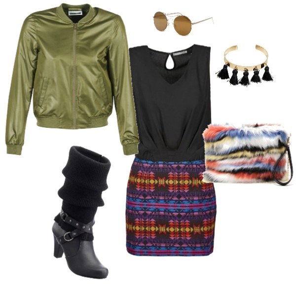 Outfit donna - Art style. Stile Trendy Abbinamento con stivali, vestito corto nero, giacca verde, occhiali da sole lenti scure stanghette sottili protezione dai raggi oro, bracciale in denim rigido oro, pelliccia.