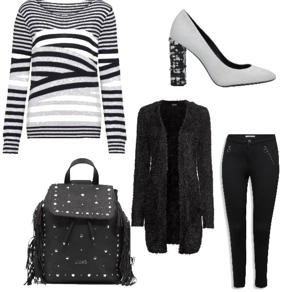 Outfit donna - Bon Ton #13581. Stile Bon Ton per Tutti i giorni. Abbinamento con cardigans, ciabatte, décolleté effetto scamosciato con tacco squadrato e punta tonda tinta unita, leggings nero, giacchetto con frange in ecopelle nero.