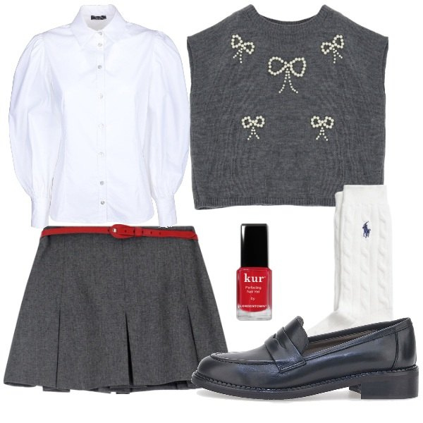 Outfit donna - Mocassini e calzini. Stile Bon Ton per Tutti i giorni. Abbinamento con smalti, camicie, minigonne, maglieria, calzini, mocassini.