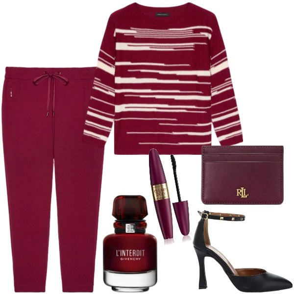 Outfit donna - Idee regalo burgundy. Stile Basic per Tutti i giorni. Abbinamento con profumi, mascara, décolleté, portafogli, pantaloni, maglieria.