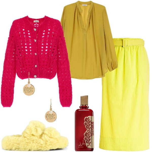 Outfit donna - Oro e rosso. Stile Trendy per Tutti i giorni. Abbinamento con profumi, gonne longuette, camicie, cardigans, orecchini, ciabatte.