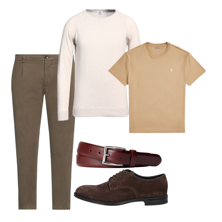 Outfit uomo - Pull panna e aderente. Stile Casual per Tutti i giorni. Abbinamento con pantaloni chino, pullovers, scarpe stringate, cinture, t-shirt.