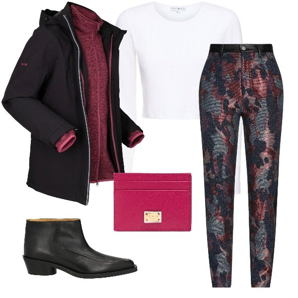 Outfit donna - Metropolitan lurex. Stile Casual chic per Serata fuori. Abbinamento con blazer, pantaloni, stivaletti texani, top, portafogli.