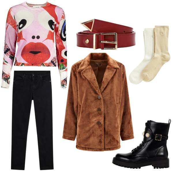 Outfit donna - Total look #2030523. Stile Casual chic per Scuola/Università. Abbinamento con anfibi, cinture, jeans skinny, cappotti, calzini, maglieria.
