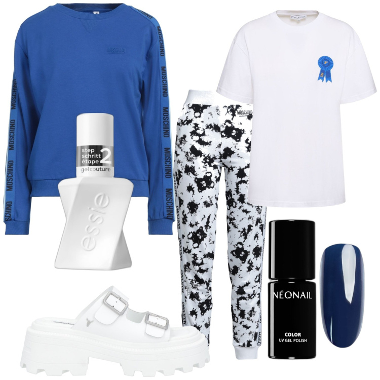 Outfit donna - Total look #2033130. Stile Casual per Tutti i giorni. Abbinamento con pigiama, pigiama, sandali col tacco, smalti, smalti, t-shirt.