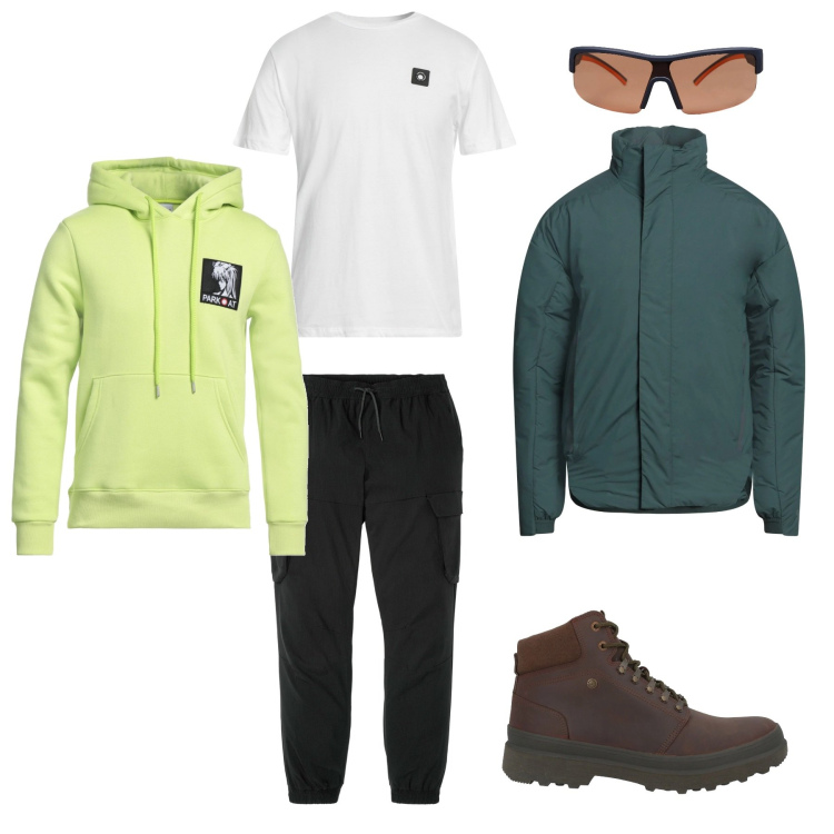 Outfit uomo - In montagna. Stile Casual per Serata speciale. Abbinamento con pantaloni cargo, stivali e stivaletti, t-shirt, occhiali da sole, felpe con cappuccio, piumini.