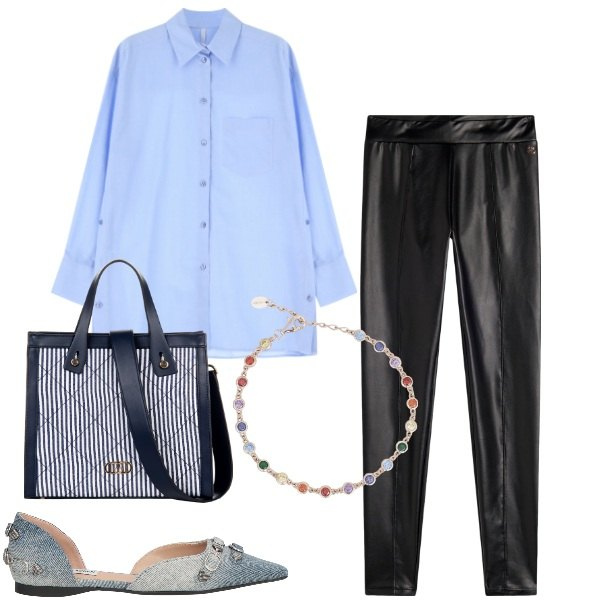Outfit donna - La camicia oversize passepartout. Stile Basic per Tutti i giorni. Abbinamento con ballerine, braccialetti, shopping bag, camicie, treggings.