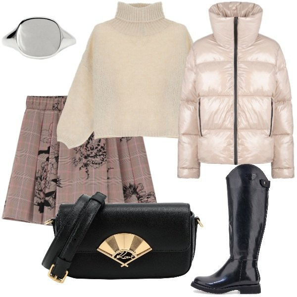 Outfit donna - A spasso per la città. Stile Casual chic per Tutti i giorni. Abbinamento con borse a tracolla, anelli, maglieria, gonne, blazer, stivali.