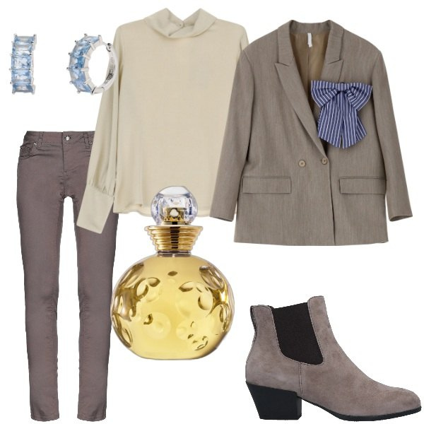Outfit donna - Total look #2063100. Stile Casual chic per Ufficio. Abbinamento con stivaletti chelsea, pantaloni skinny, profumi, orecchini, blazer, camicie.
