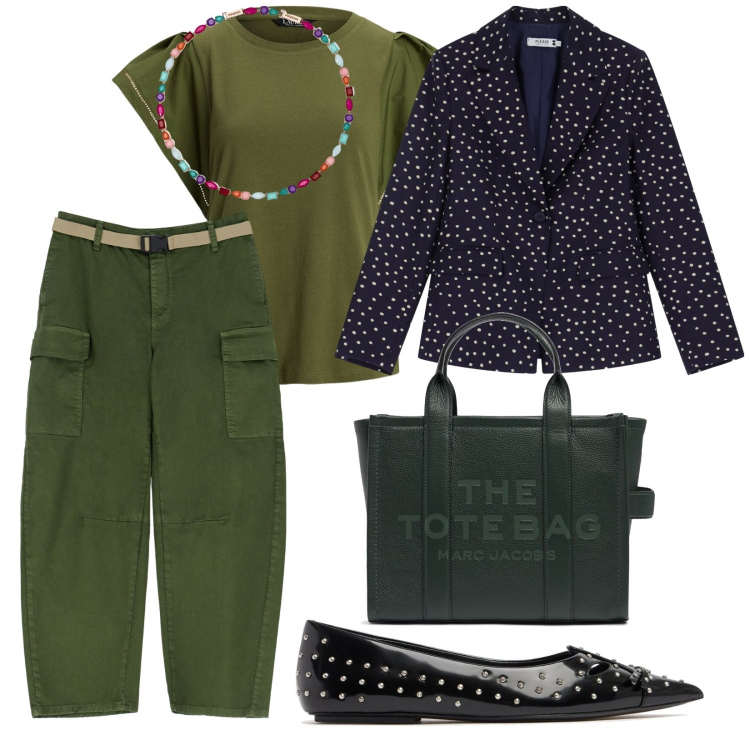 Outfit donna - In ufficio. per Ufficio. Abbinamento con collane, blazer, pantaloni chino, t-shirt, borse tote, ballerine.