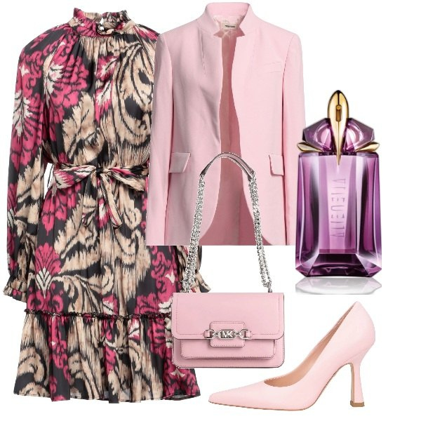 Outfit donna - Invito a cena. Stile Romantica per Serata fuori. Abbinamento con vestiti corti, borse a spalla, blazer, décolleté, profumi.